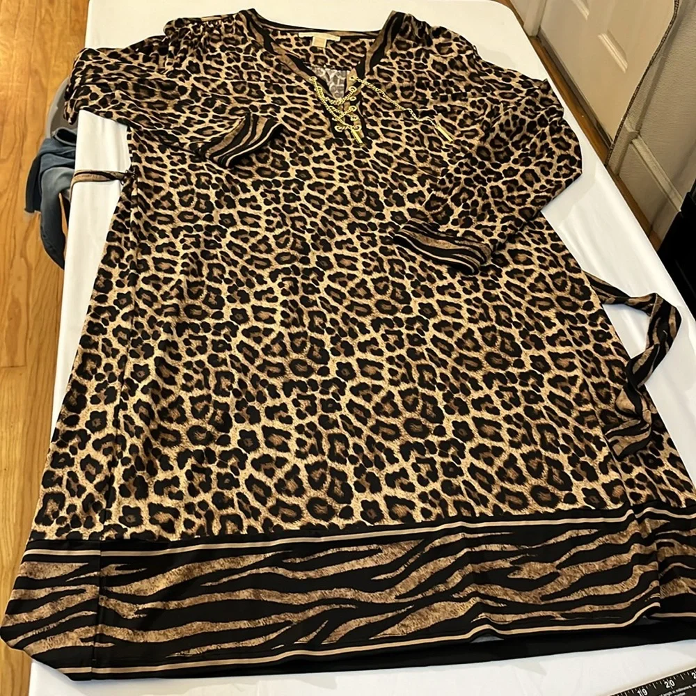 Micheal  Kors size XL black leopard print dress gold chain detail optional belt